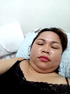Snapshot of XXLorie_02 chatting on September 17, 12:56 am XXLorie 02 online show from September 17, 12:56 am