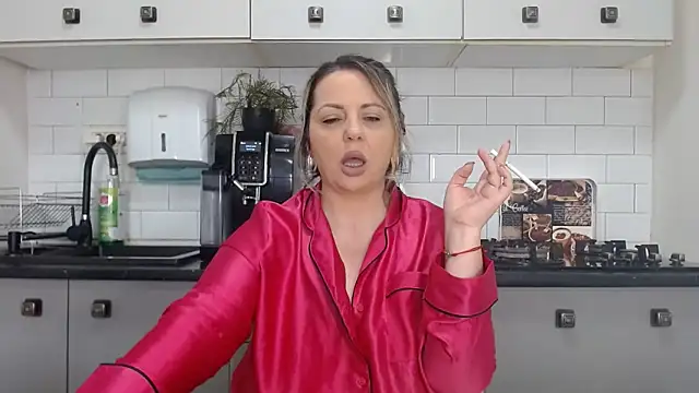 Snapshot of erikaerika chatting on March 15, 6:14 am erikaerika online show from March 15, 6:14 am