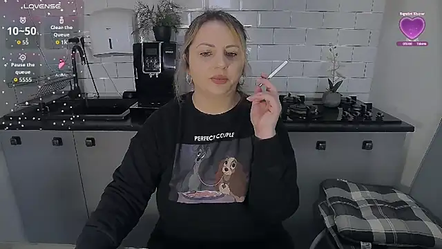 erikaerika online show from March 7, 9:59 am