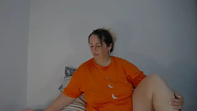 Snapshot of erikaerika chatting on September 11, 6:24 am erikaerika online show from September 11, 6:24 am