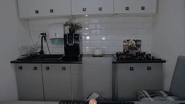 Snapshot of erikaerika chatting on September 19, 8:18 am erikaerika online show from September 19, 8:18 am