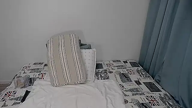 Snapshot of erikaerika chatting on November 9, 6:50 am erikaerika online show from November 9, 6:50 am