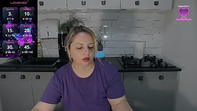 erikaerika online show from February 6, 8:21 am