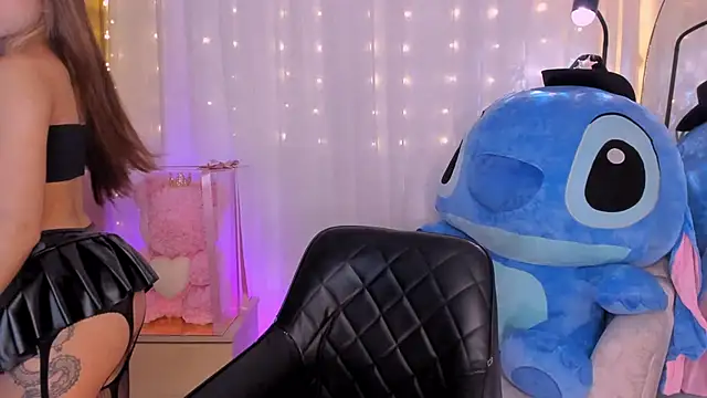 AmyDavis  online show from October 8, 11:38 pm