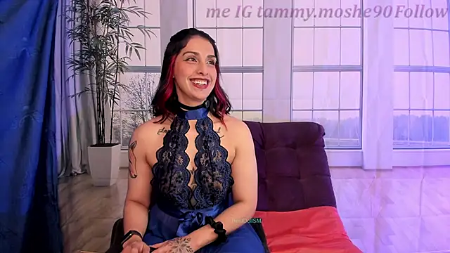 Snapshot of Best_DollSM chatting on December 3, 7:57 pm Best DollSM online show from December 3, 7:57 pm