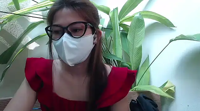 Snapshot of AsianPussie4u chatting on March 22, 2:37 am AsianPussie4u online show from March 22, 2:37 am