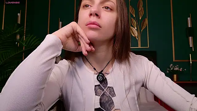 Snapshot of Eille_Elfie chatting on November 7, 5:12 am Eille Elfie online show from November 7, 5:12 am