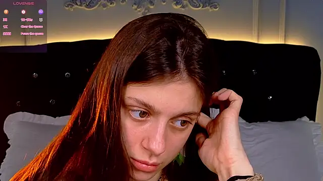 Snapshot of Eille_Elfie chatting on November 19, 6:13 am Eille Elfie online show from November 19, 6:13 am