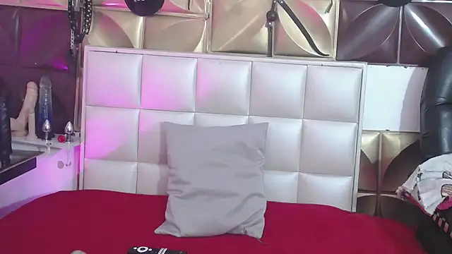 VIKY HOTT online show from September 23, 10:06 pm