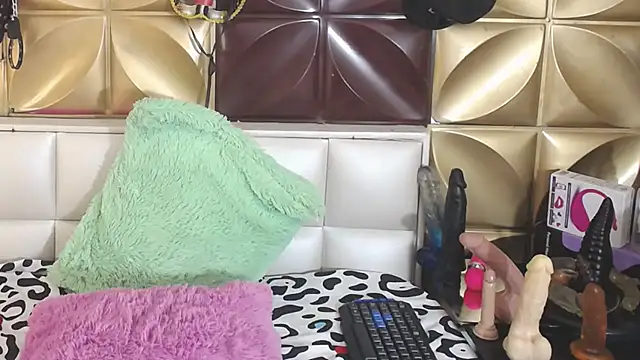 VIKY HOTT online show from February 1, 10:55 pm