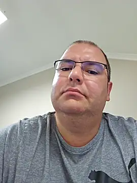Snapshot of Andrew1900529 chatting on September 18, 10:29 am Andrew1900529 online show from September 18, 10:29 am