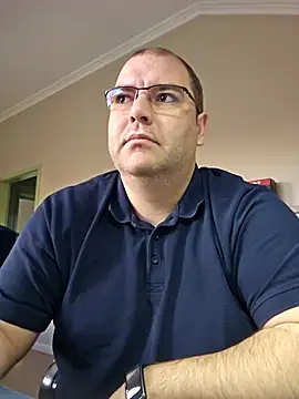 Snapshot of Andrew1900529 chatting on March 6, 5:35 am Andrew1900529 online show from March 6, 5:35 am
