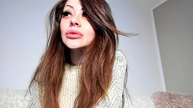 BrianaDiamondXXX online show from December 22, 11:32 am