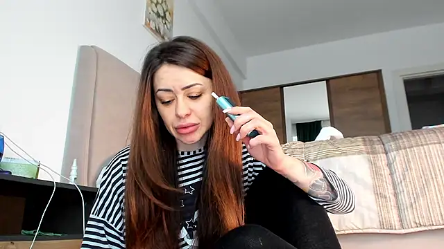 Snapshot of BrianaDiamondXXX chatting on February 28, 9:36 am BrianaDiamondXXX online show from February 28, 9:36 am
