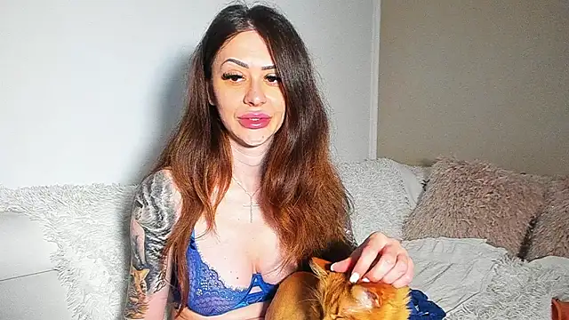 BrianaDiamondXXX online show from June 25, 11:04 am