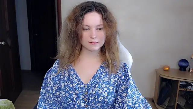Snapshot of BettyGinger chatting on September 14, 8:31 pm BettyGinger online show from September 14, 8:31 pm