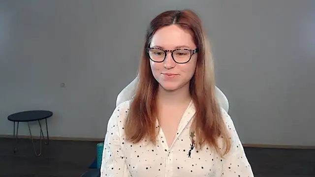 Snapshot of BettyGinger chatting on December 10, 10:16 pm BettyGinger online show from December 10, 10:16 pm