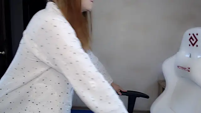 Snapshot of BettyGinger chatting on January 23, 6:03 pm BettyGinger online show from January 23, 6:03 pm