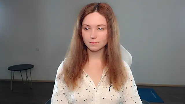 Snapshot of BettyGinger chatting on December 9, 9:05 pm BettyGinger online show from December 9, 9:05 pm