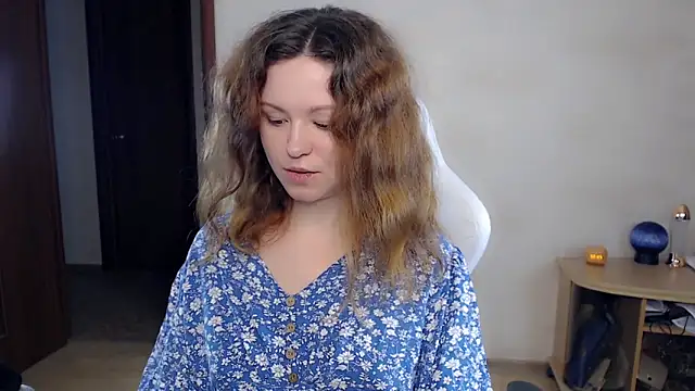 Snapshot of BettyGinger chatting on September 17, 8:33 pm BettyGinger online show from September 17, 8:33 pm