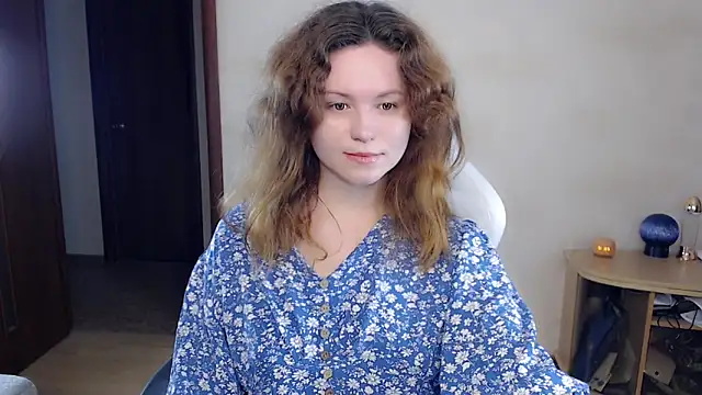 Snapshot of BettyGinger chatting on September 18, 8:12 pm BettyGinger online show from September 18, 8:12 pm