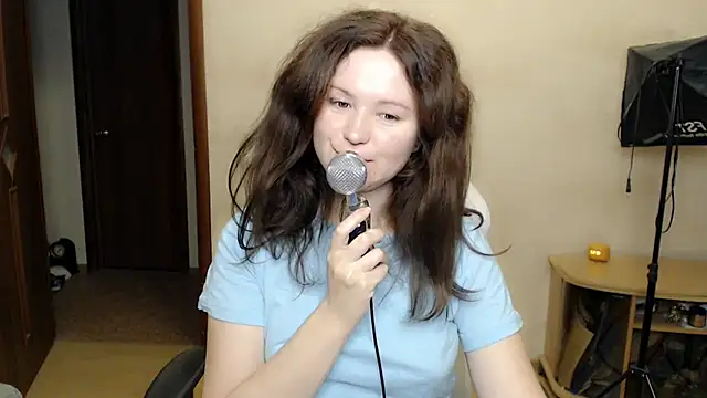 Snapshot of BettyGinger chatting on October 23, 3:54 pm BettyGinger online show from October 23, 3:54 pm