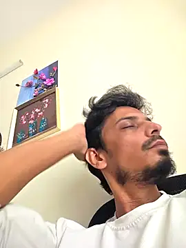 Snapshot of Talha266 chatting on June 29, 8:21 am Talha266 online show from June 29, 8:21 am