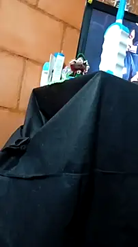 Snapshot of LUNAdeMARTE chatting on October 31, 12:51 am LUNAdeMARTE online show from October 31, 12:51 am