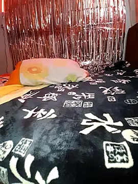 Snapshot of LUNAdeMARTE chatting on February 24, 3:51 am LUNAdeMARTE online show from February 24, 3:51 am