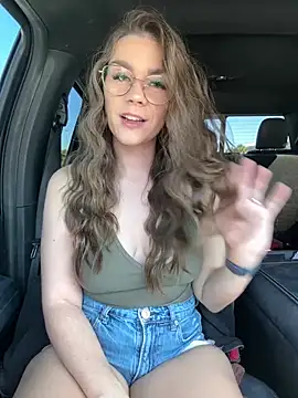 MaggyMayI online show from February 8, 6:49 pm