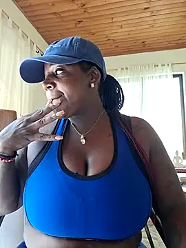 Adrilovechocolate online show from May 26, 5:55 pm