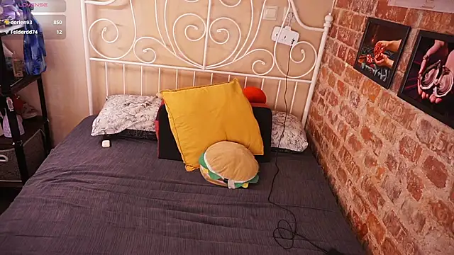 Evelively online show from February 22, 3:13 pm