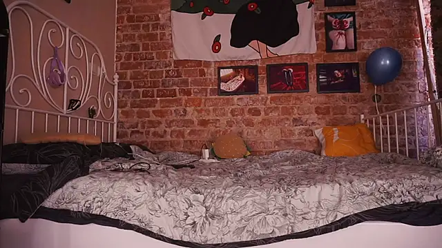 Evelively online show from September 29, 12:33 pm