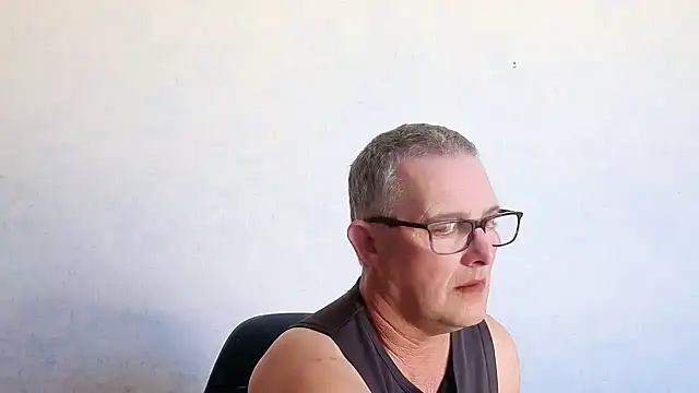 Snapshot of bigballnz chatting on October 11, 10:11 pm bigballnz online show from October 11, 10:11 pm