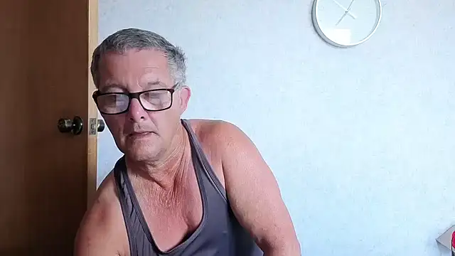 Snapshot of bigballnz chatting on November 6, 6:01 pm bigballnz online show from November 6, 6:01 pm