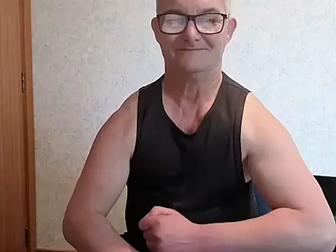 Snapshot of bigballnz chatting on September 25, 8:26 pm bigballnz online show from September 25, 8:26 pm