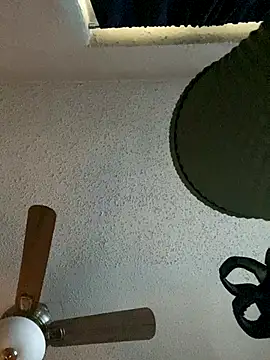 Snapshot of hooli949 chatting on October 26, 1:44 pm hooli949 online show from October 26, 1:44 pm