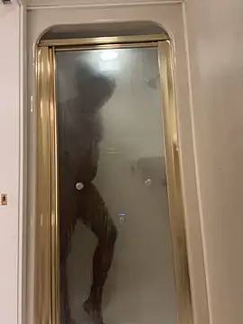 Snapshot of blue5455 chatting on February 28, 5:37 pm blue5455 online show from February 28, 5:37 pm