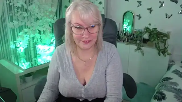 Ghertrude52 online show from February 8, 5:16 am