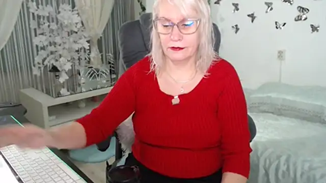 Ghertrude52 online show from March 2, 5:19 am