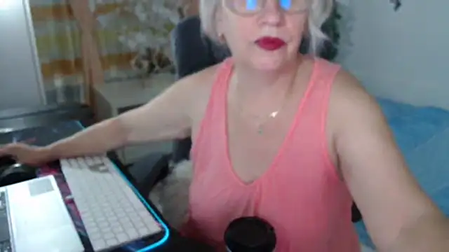 Snapshot of Ghertrude52 chatting on July 11, 4:46 am Ghertrude52 online show from July 11, 4:46 am