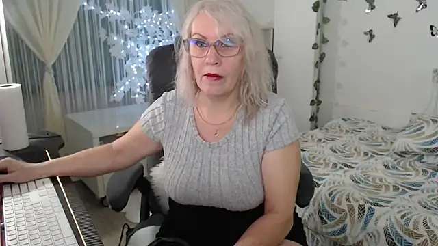 Ghertrude52 online show from March 29, 4:36 am