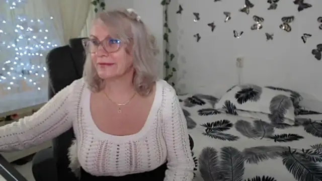 Ghertrude52 online show from March 19, 9:20 am