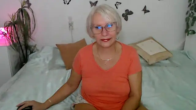 Ghertrude52 online show from September 9, 3:16 am