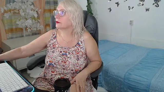 Snapshot of Ghertrude52 chatting on July 10, 4:56 am Ghertrude52 online show from July 10, 4:56 am