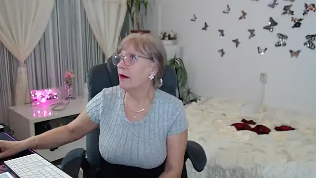 Ghertrude52 online show from October 10, 3:18 am