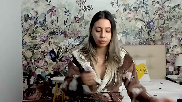 RoseDiamond06 online show from October 2, 12:30 pm