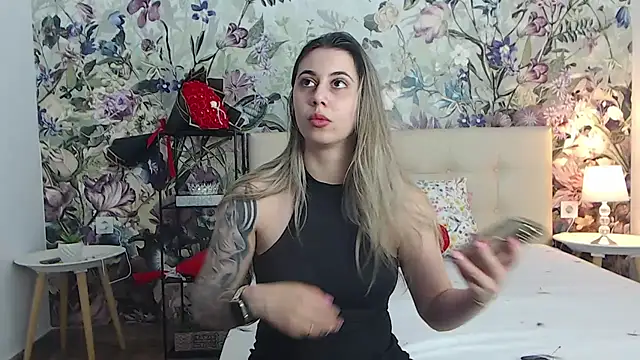 Snapshot of RoseDiamond06 chatting on July 17, 3:09 pm RoseDiamond06 online show from July 17, 3:09 pm