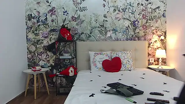 RoseDiamond06 online show from April 4, 9:16 am