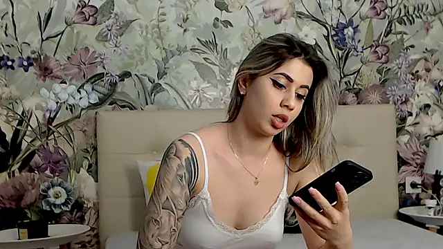 RoseDiamond06 online show from March 13, 9:37 pm